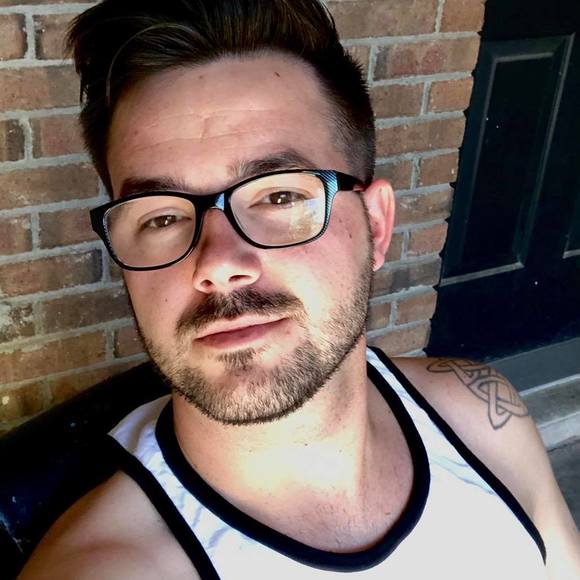 Meet your Posher, Vincent - Picture 1 of 1